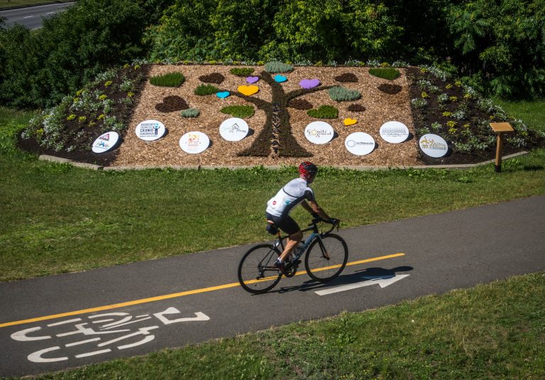 Photo: Francois Gervais25/06/18. TR, Mosaiques florales de Trois-RivieresPiste cyclable / des Recollets